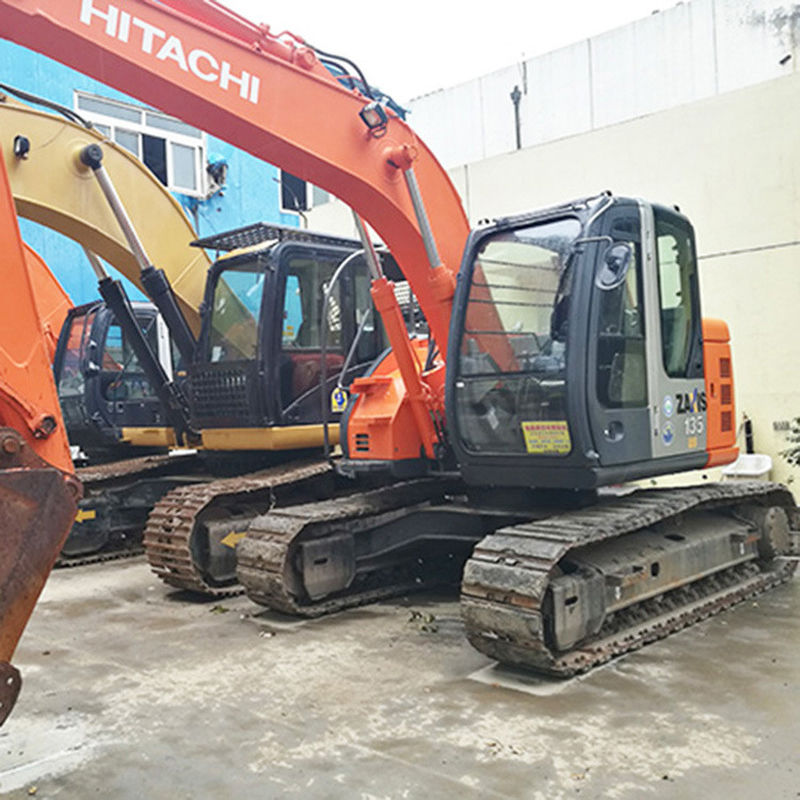 Une excavatrice d'occasion de 13,2 tonnes Hitachi 135 est en vente/Excavatrice d'occasion Hitachi 135
