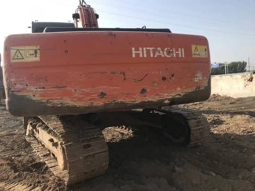 Vente à chaud Hitachi Original Usé Hitachi 230 En bon état Excavateur Zx230 Machine de seconde main