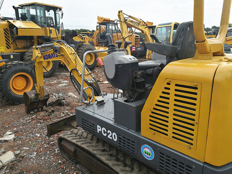 une excavatrice komatsu utilisée de 5 tonnes/3 tonnes/2 tonnes/1 tonne en bon état