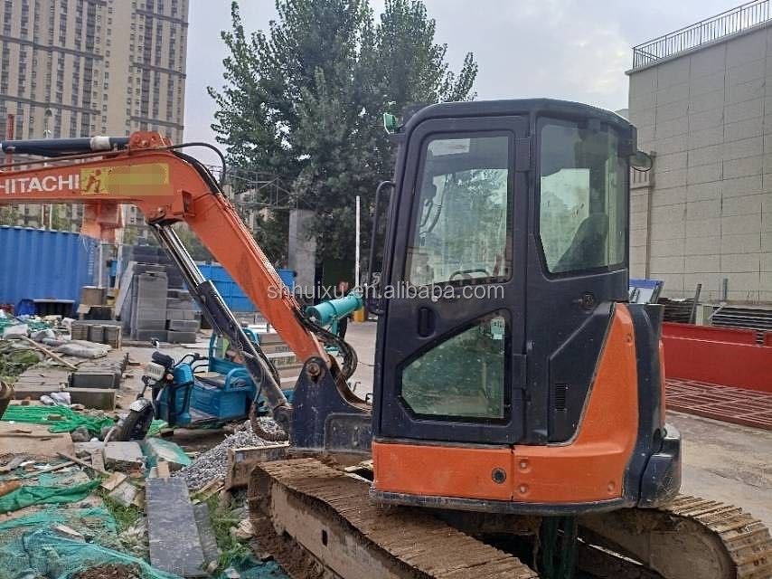 Hitachi en stock mini excavatrice utilisée Hitachi EX55 à vendre mini creuseuse Hitachi EX55 en bon état