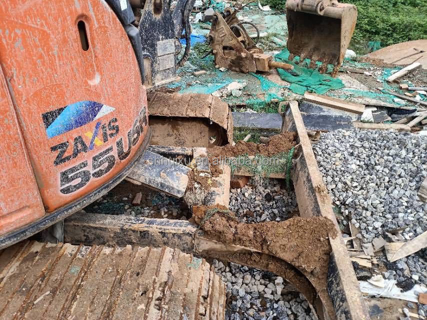 Hitachi en stock mini excavatrice utilisée Hitachi EX55 à vendre mini creuseuse Hitachi EX55 en bon état