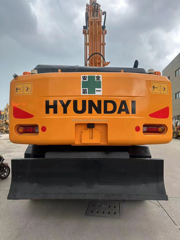 Excavateur à roues de bonne qualité HYUNDAI210W 21T Excavateur d'occasion Machine de creusement à vendre