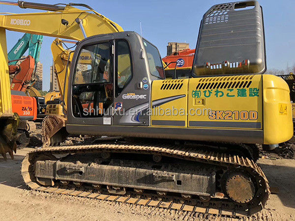 Kobelco SK200 Meilleur vendeur bonne qualité machine de creusement d'occasion excavateur à rampe Kobelco SK210