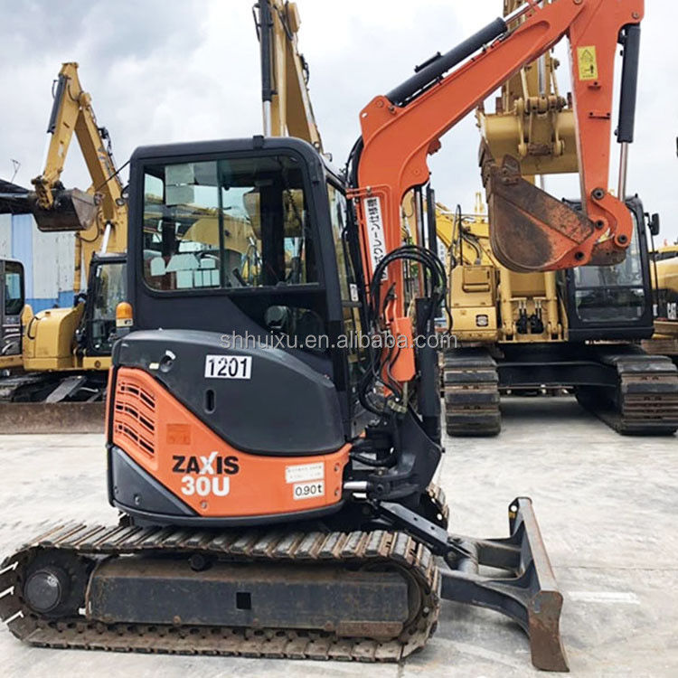 Hitachi en stock Mini-pelée japonaise HITACHI 30 à vendre/Excavateur de seconde main Petite pelle en bon état HITACHI 30