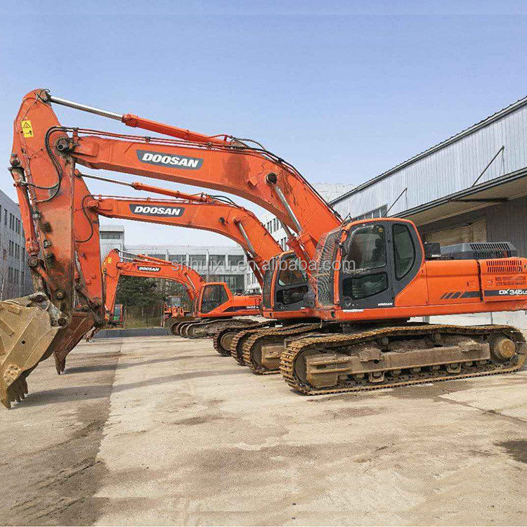 Vente à chaud de Doosan Excellente qualité Excavateur hydraulique à rampe d'occasion DOOSAN DX345 Corée d'origine/machine de creusement d'occasion meilleure vente bon prix