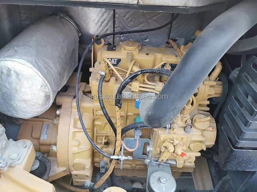 Une bonne qualité d'occasion Mini excavateur à rampe utilisée CAT303E 3T Machine de creusement de chenille utilisée chenille en stock