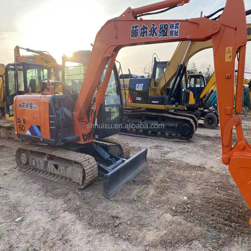 Hitachi en stock utilisé Hitachi mini excavatrice zx60 Japon année 2019/de seconde main Petite excavatrice à rampe en bon état HITACHI 60