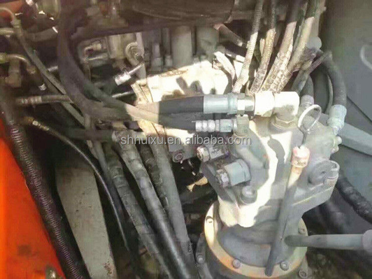 Vente à chaud HITACHI Machine de creuser d'occasion Excavateur de roulement HITACHI 130 en bon état