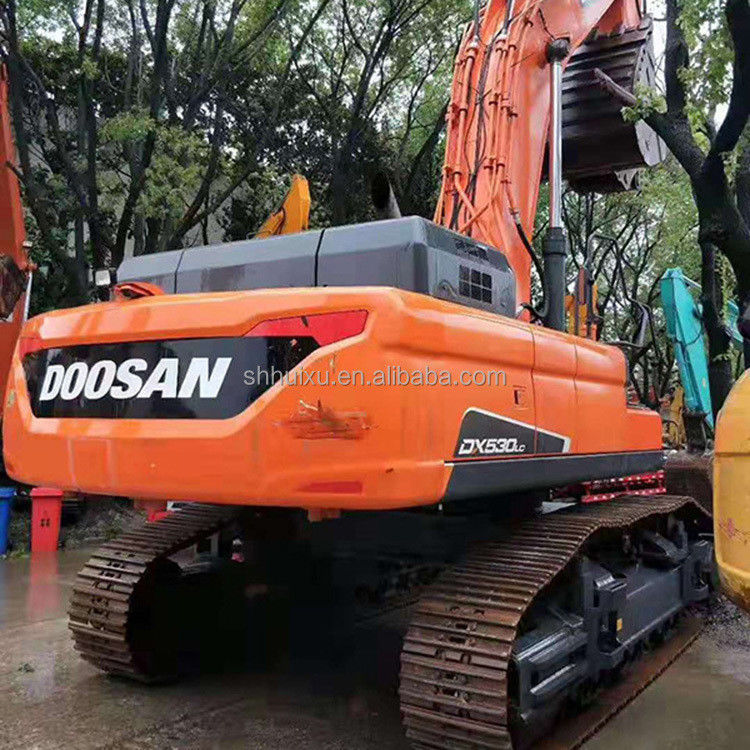 Vente à chaud de Doosan Excellente qualité d'occasion excavateur hydraulique à rampe DOOSAN DX530 origine coréenne