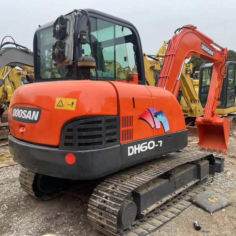 Une mini-pelée de haute qualité utilisée Doosan ZX60 machine de construction/excavatrice hydraulique à rampe de seconde main DOOSAN ZX60 origine coréenne