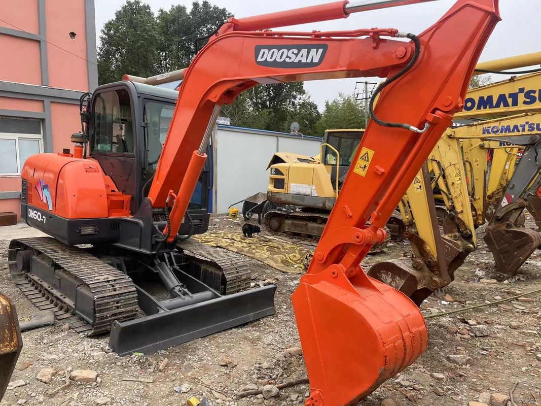 Une mini-pelée de haute qualité utilisée Doosan ZX60 machine de construction/excavatrice hydraulique à rampe de seconde main DOOSAN ZX60 origine coréenne