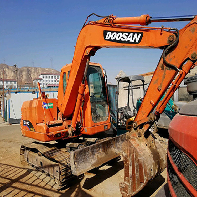 Excavateur d'occasion de 8 tonnes Doosan DX80 Modèle 80 mini projet d'occasion DX80 à vendre