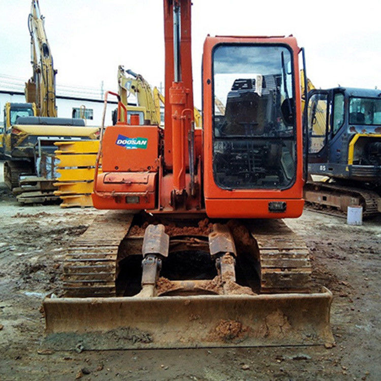 Excavateur d'occasion de 8 tonnes Doosan DX80 Modèle 80 mini projet d'occasion DX80 à vendre