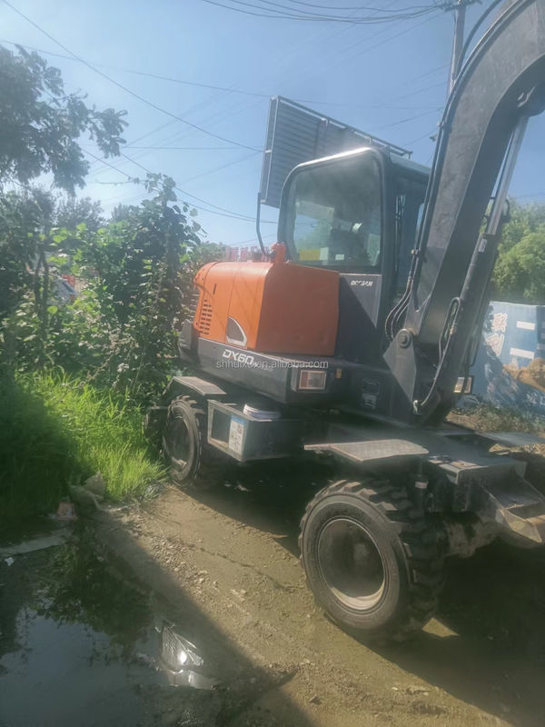 Vente à chaud de Doosan Excavateur à rampe usé Doosan DX60-7 / Mini-pelleur utilisé Doosan DX60W Prix bon marché