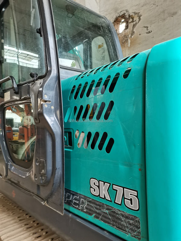 Kobelco SK200 Mini-pelée utilisée Kobelco SK75 Bonne qualité Prix bon marché Excavateur hydraulique à rampe d'occasion d'origine japonaise