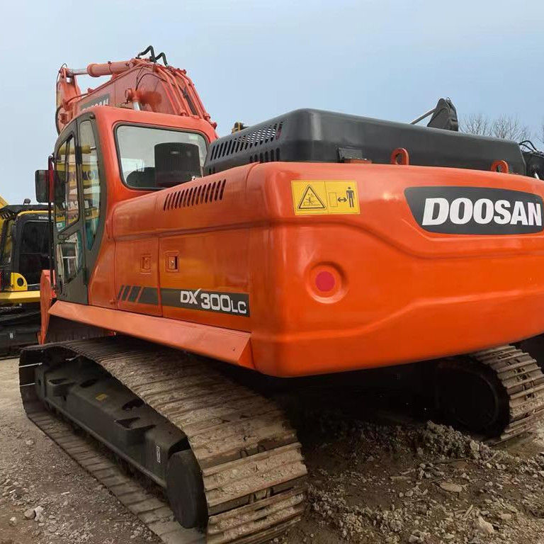 Excavateur Doosan DX300 d'occasion Doosan DX300LC DX225 DH225 excavateur d'occasion en bon état avec prix bas