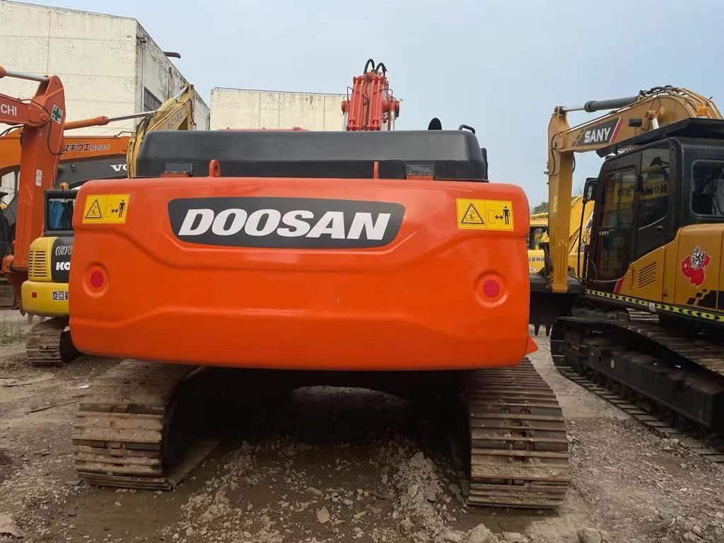 Excavateur Doosan DX300 d'occasion Doosan DX300LC DX225 DH225 excavateur d'occasion en bon état avec prix bas