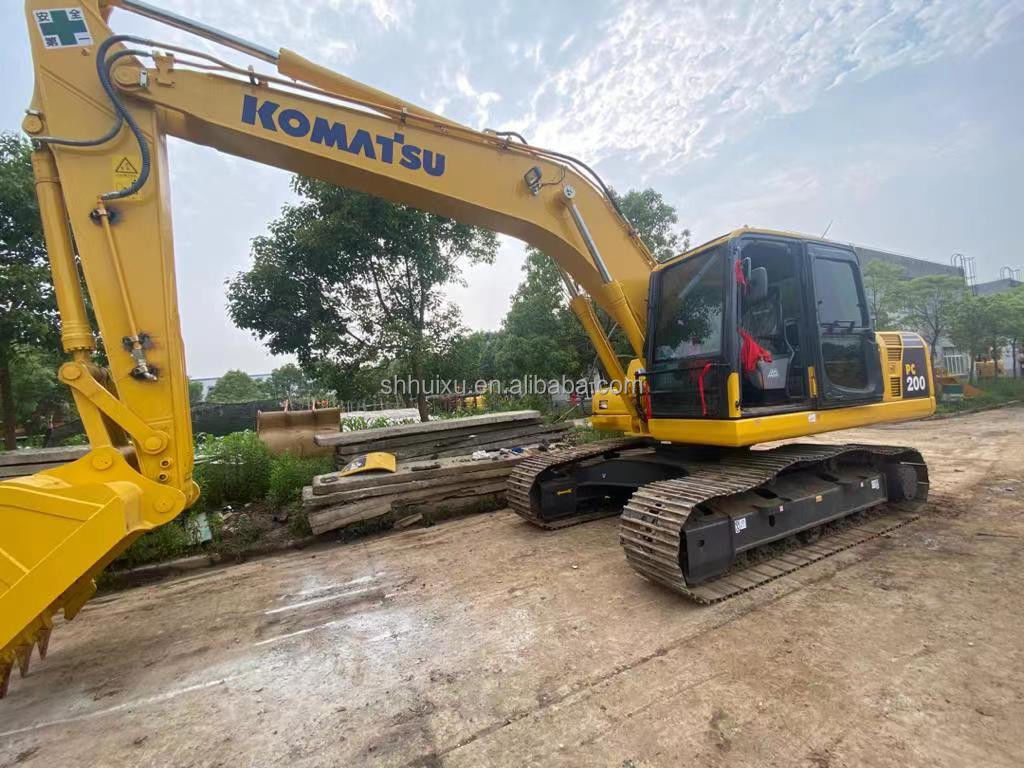 Komatsu Excavateur à rouleaux hydrauliques de seconde main de bonne qualité Machine de creusement d'occasion d'origine japonaise utilisée excavateur komatsu pc200-8 Excavateur Komatsu