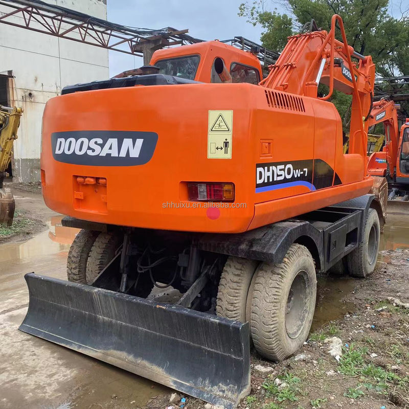 Vente à chaud de Doosan Vente à chaud d'occasion Doosan DH150 W-7 Excavateur d'occasion en bon état Excavateur à roues.
