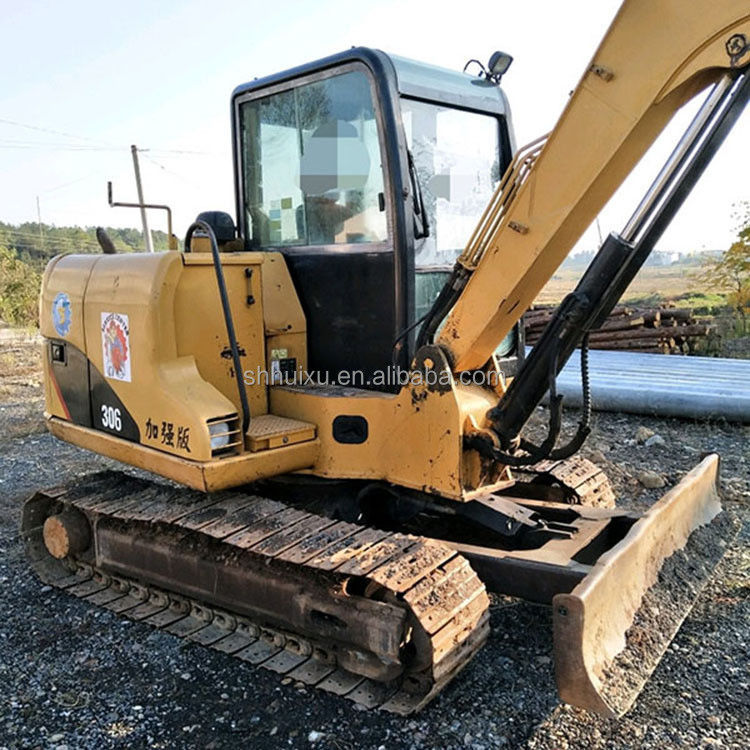 Excavateur Caterpillar d'occasion Petite excavatrice hydraulique à rampe CAT306 bonne qualité Caterpillar en stock