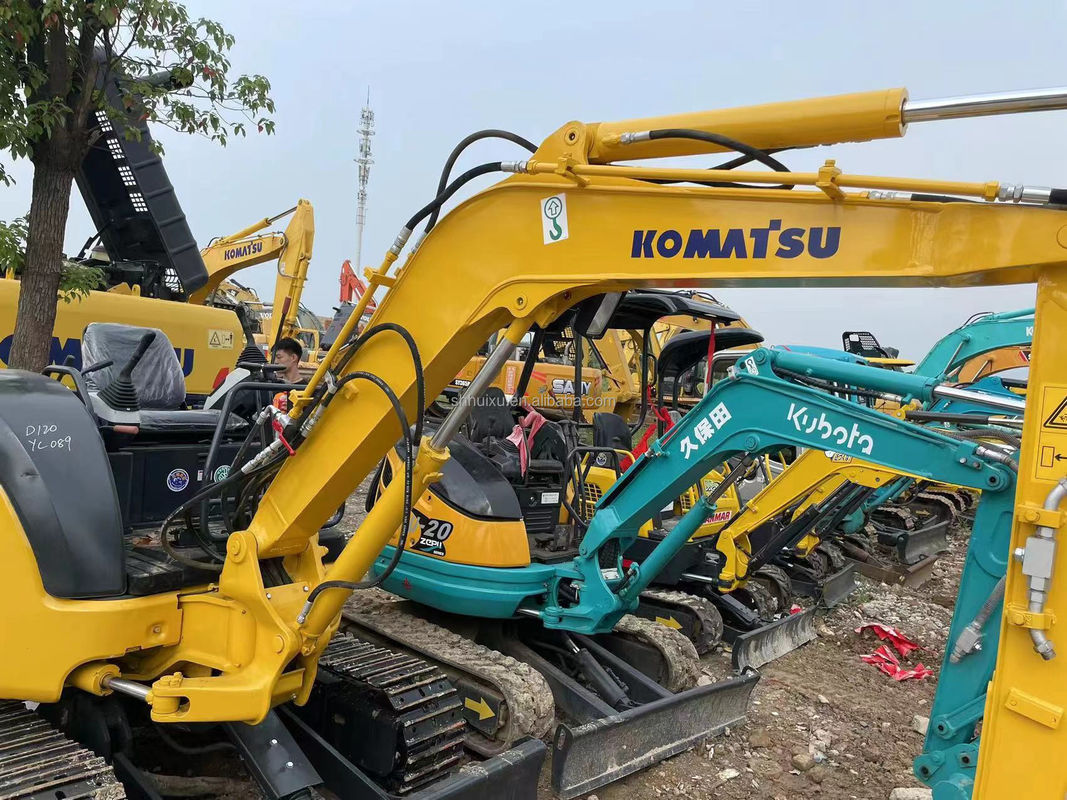 Excavatrice hydraulique utilisée KOMATSU30,excavatrice d'occasion KOMATSU30 de bonne qualité avec un prix bon marché à vendre