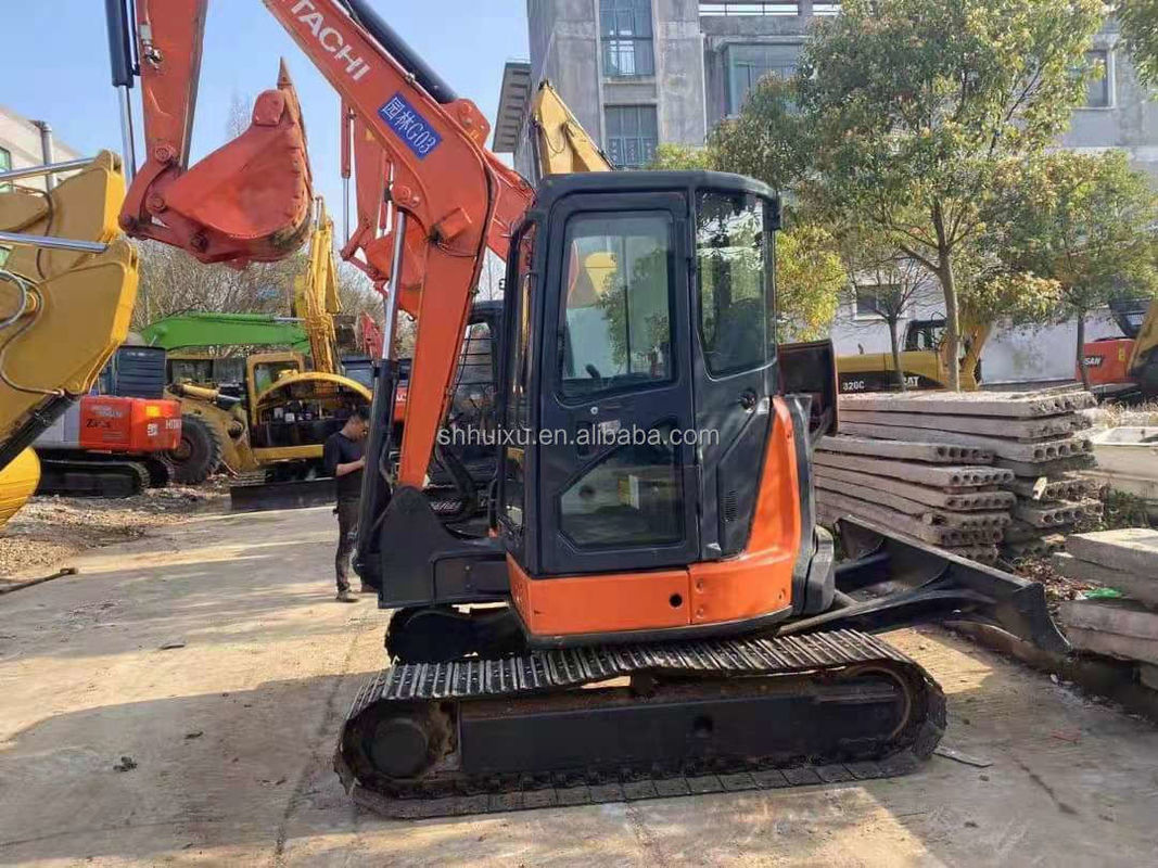 Vente à chaud de l'Hitachi Excavator hydraulique à rampe d'occasion en bon état HITACHI 55 Prix bon marché mini-pelée japonaise