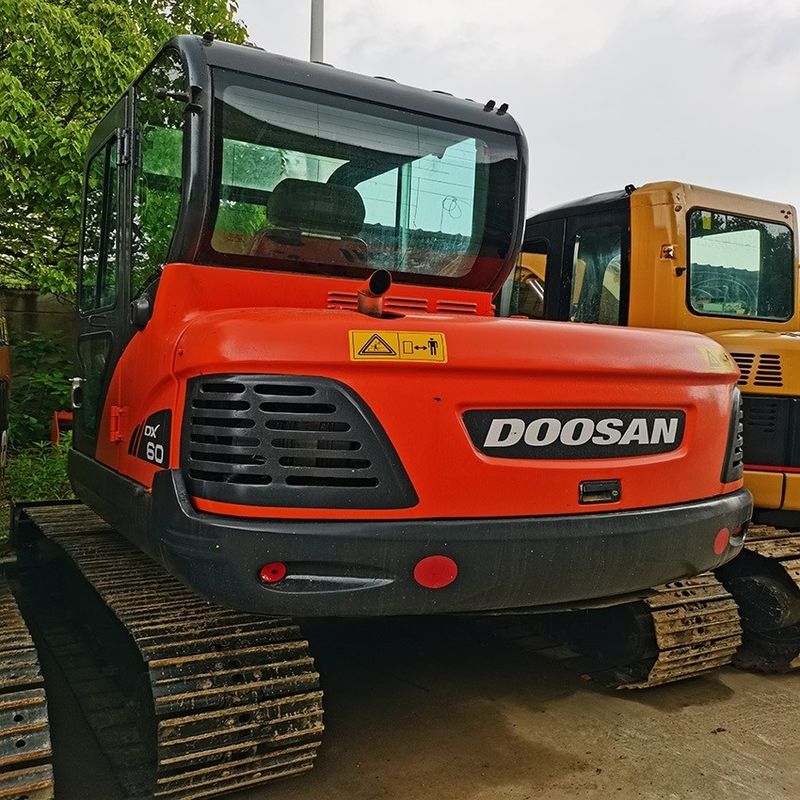Vente à chaud de Doosan Vente à prix réduit Excavateur d'occasion Doosan DX60W machine à roues