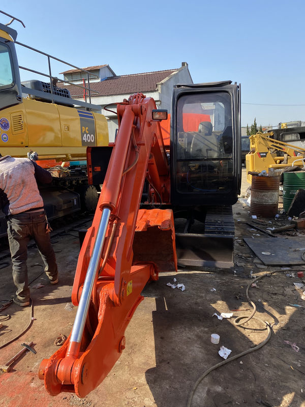 Hitachi en stock mini excavateur Hitachi utilisé zx60 Japon 2000 / mini creuseur utilisé Hitachi ZX60 Prix bon marché