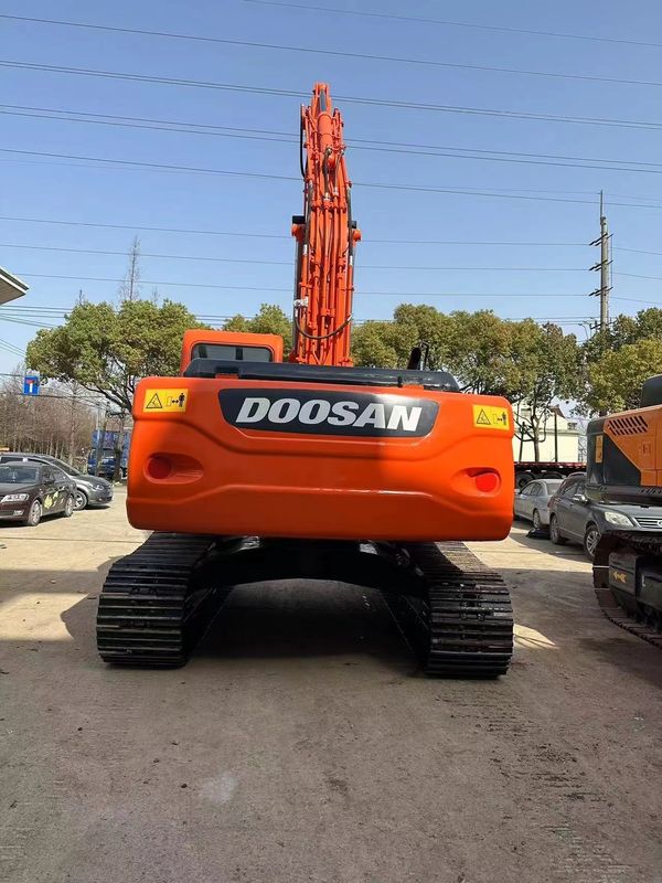 Peinture d'origine et état Les pelles d'occasion Doosan DX225LC À vendre