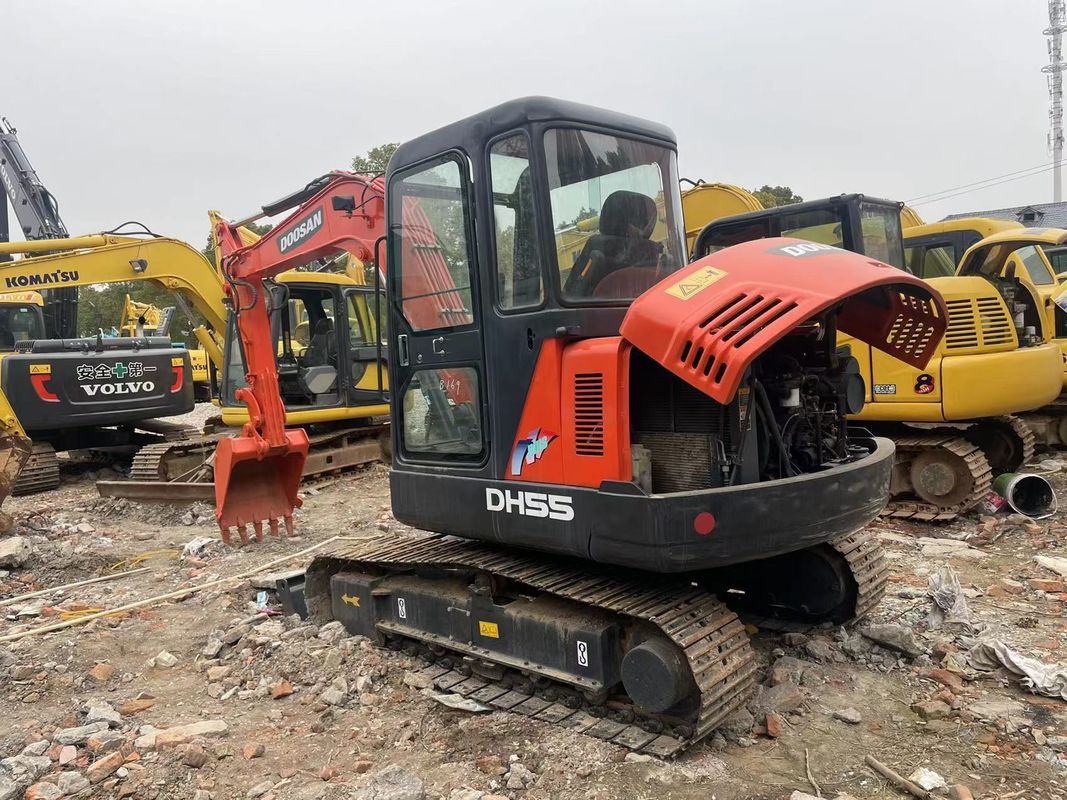 Excavateur de seconde main de haute qualité avec un prix bas utilisé Doosan55 à vendre machine de construction de routes