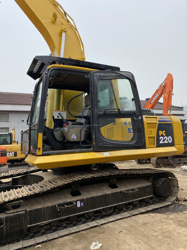 Komatsu Excavateur PC 220-8 d'occasion Vente de machines à creuser hydraulique à rampe de seconde main