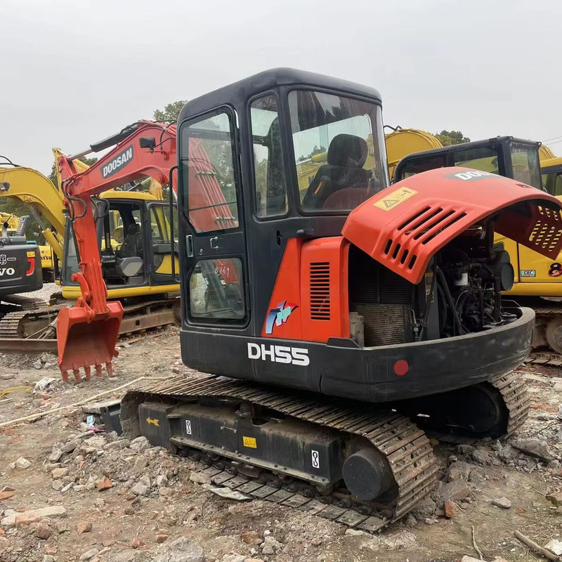 Les mini-pelles domestiques DOOSAN DH55 DX60/ de marque coréenne sont bon marché à réparer et à creuser.