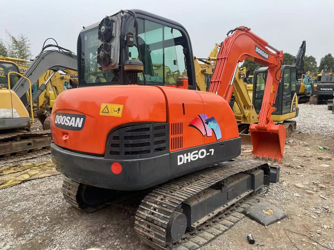Nouveau Ventes de bon de l'excavateur d'occasion Doosan DX60 excavateur utilisé creuseur creuseur Doosan DH60 prix d'usine à la vente