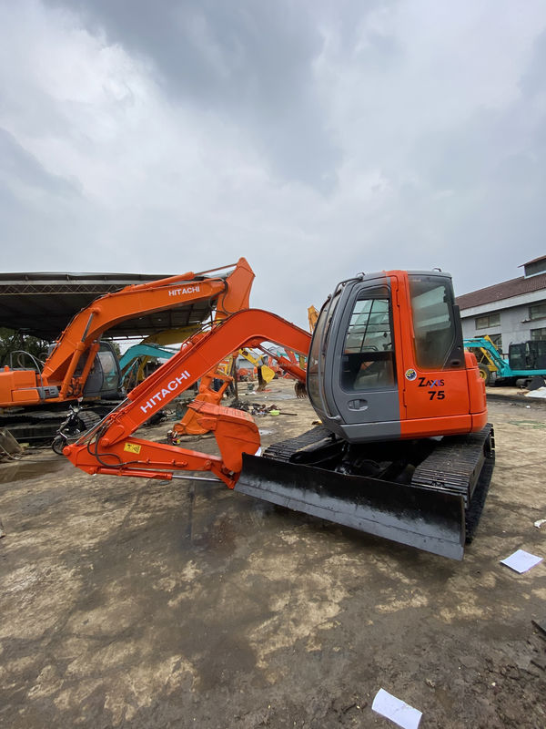 Hitachi vente à chaud d'occasion Hitachi 75US excavateur hydraulique à rampe d'origine japonaise mini-excavateur d'occasion de bonne qualité Prix bon marché