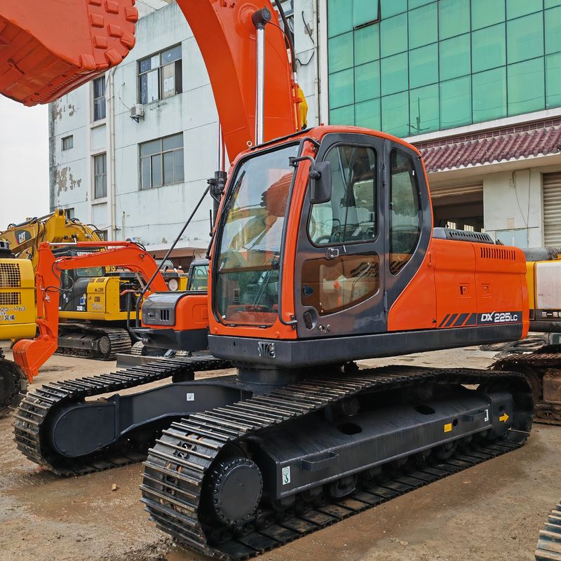 Excavateur d'occasion de 25 tonnes Doosan dx225 à vendre Excavateur d'occasion de 25 tonnes Doosan 225 à vendre