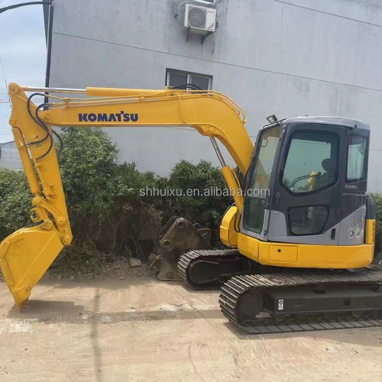 Je vous présente une petite excavatrice, une petite excavatrice, une petite excavatrice, une petite excavatrice.