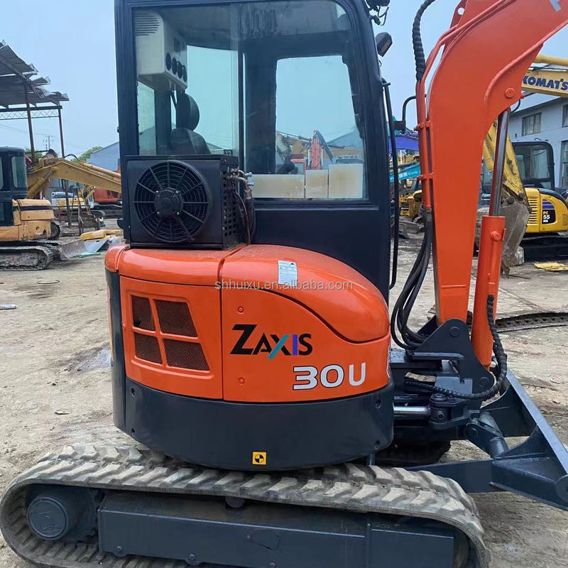 Vente à chaud Hitachi Bonne qualité Hitachi ZX30U excavateur à rampe hydraulique d'occasion / mini-excavateur d'occasion Hitachi ZX30U Prix bon marché