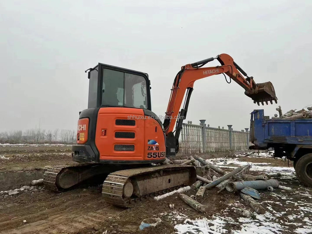 Vente à chaud mini-pelles d'occasion Hitachi ZX55U Prix bon marché/bonne qualité Hitachi ZX55U Excavateur hydraulique à rampe d'occasion