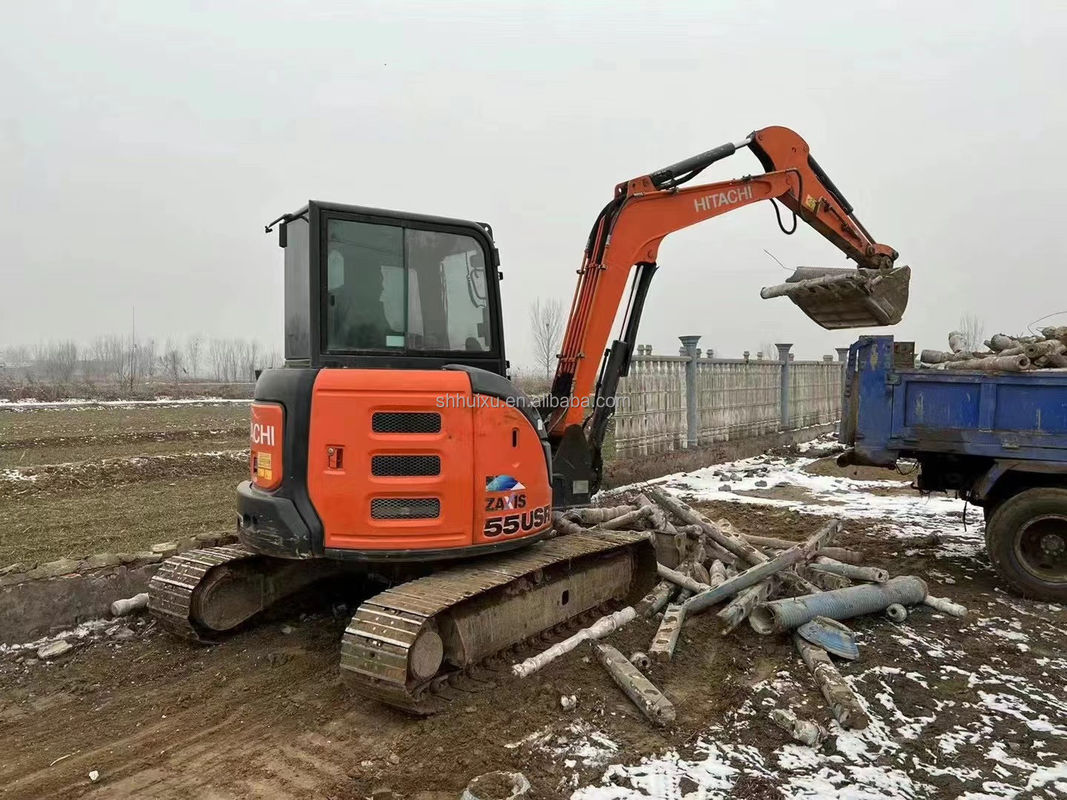 Vente à chaud mini-pelles d'occasion Hitachi ZX55U Prix bon marché/bonne qualité Hitachi ZX55U Excavateur hydraulique à rampe d'occasion