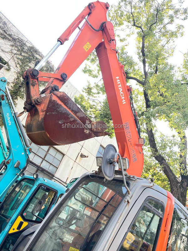 Hitachi en stock Origine japonaise Hitachi ZX75 Excavateur hydraulique à rampe d'occasion/mini-pelée d'occasion Hitachi ZX75 bonne qualité Prix bon marché