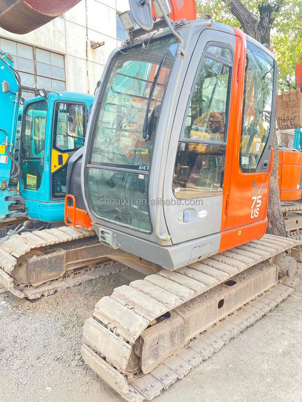 Hitachi en stock Origine japonaise Hitachi ZX75 Excavateur hydraulique à rampe d'occasion/mini-pelée d'occasion Hitachi ZX75 bonne qualité Prix bon marché
