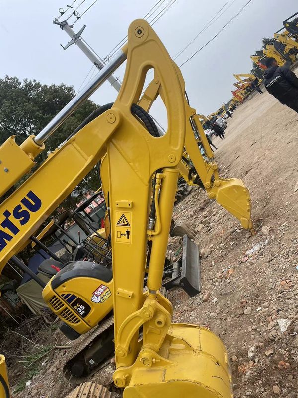 En excellent état, le PC35 est en stock. Excavateur utilisé, PC35, PC55.