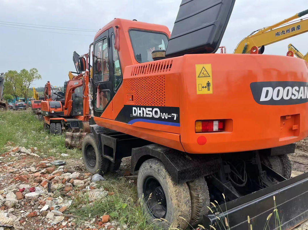 Excavateur à roues neuves de seconde main DOOSAN DH150W-7 Excavateur à quatre roues d'occasion