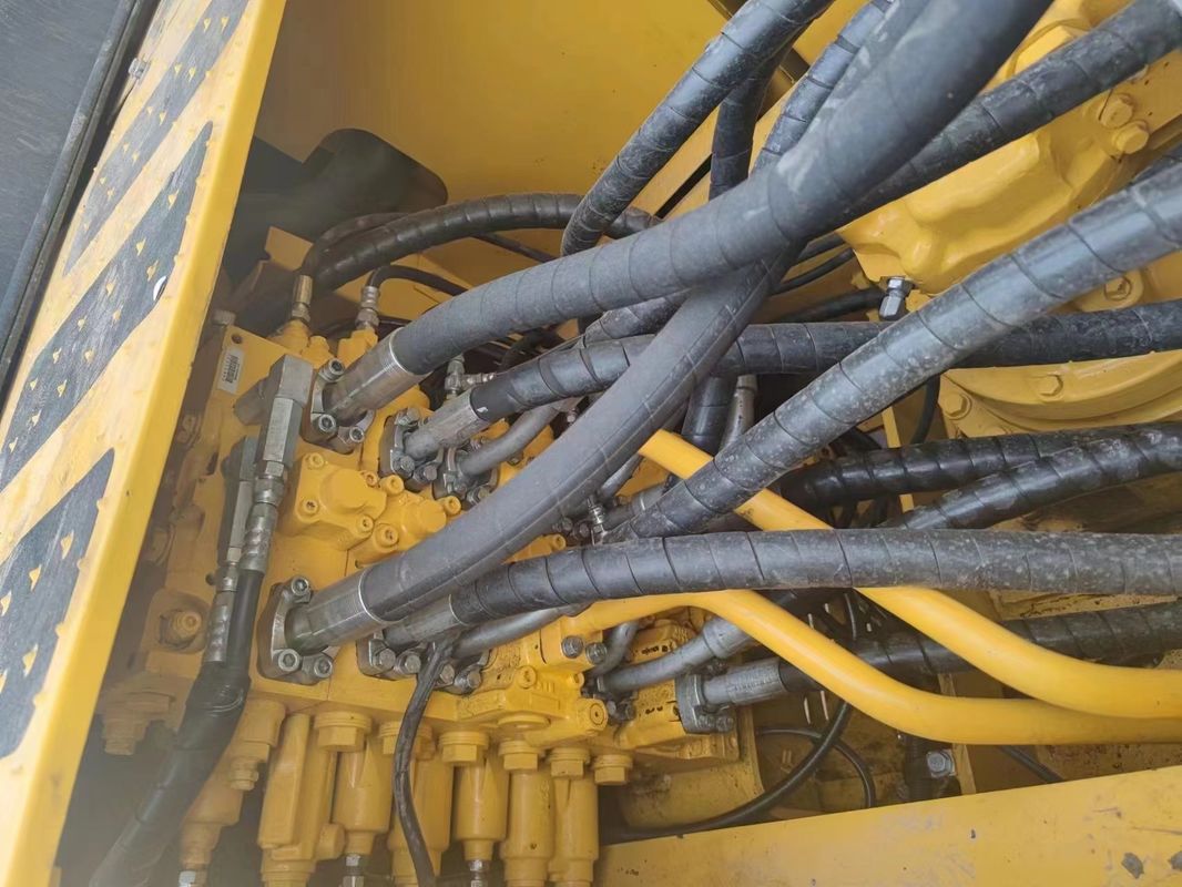 25.6TON Excavatrice utilisée komatsu PC 200 /Pratiquement neuve/excavatrice moyenne komatsu PC 200-5 d'occasion