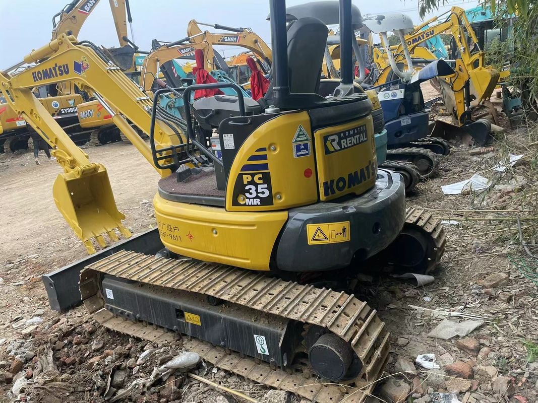 mini Japan Komatsu35 Excavateur d'occasion pour usage domestique à l'intérieur Excavateur de 3,5 tonnes Excavateur d'occasion japonais