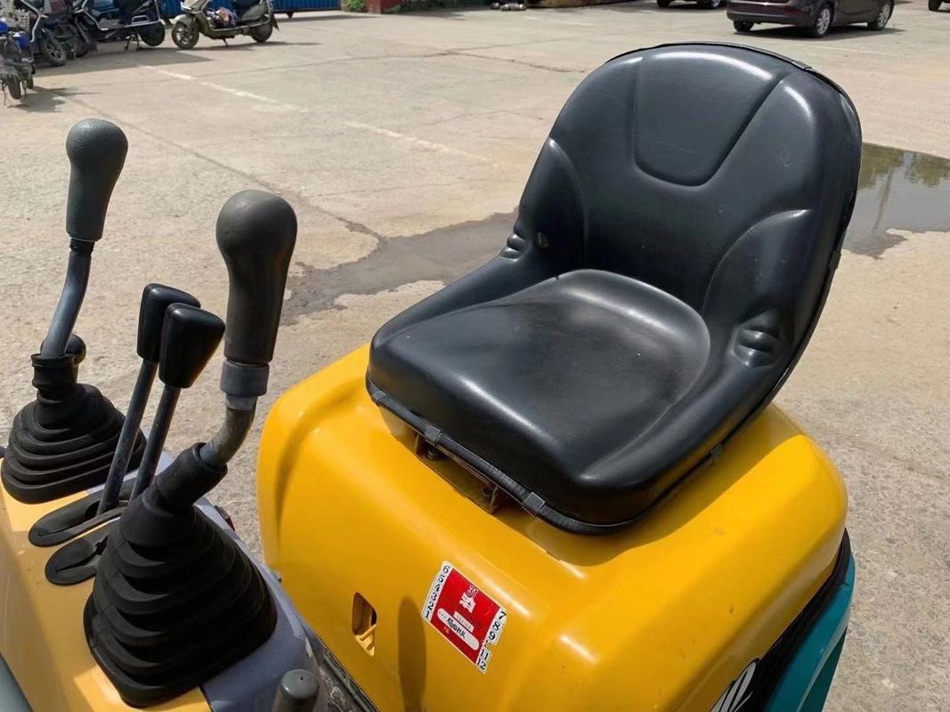 Mini-excavateur d'occasion avec de longues heures de travail et des prix bas à vendre à chaud 1tonne KUBOTA U10 Excavateur à rampe