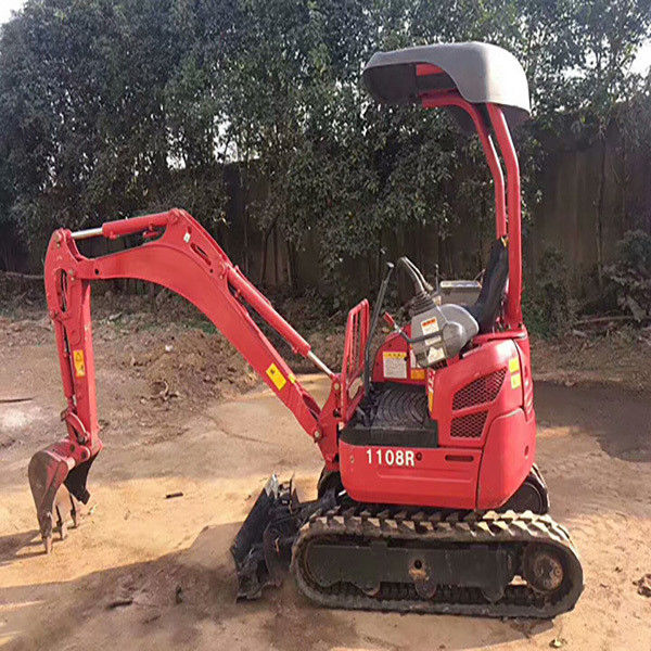 Une excavatrice hydraulique Kubota U17 2T utilisée a une qualité élevée avec un prix réduit sur la construction