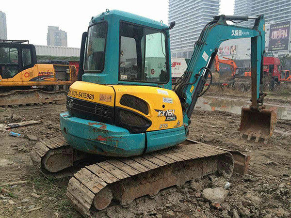 Les mini-pelles d'occasion Kubota 161 sont en vente.