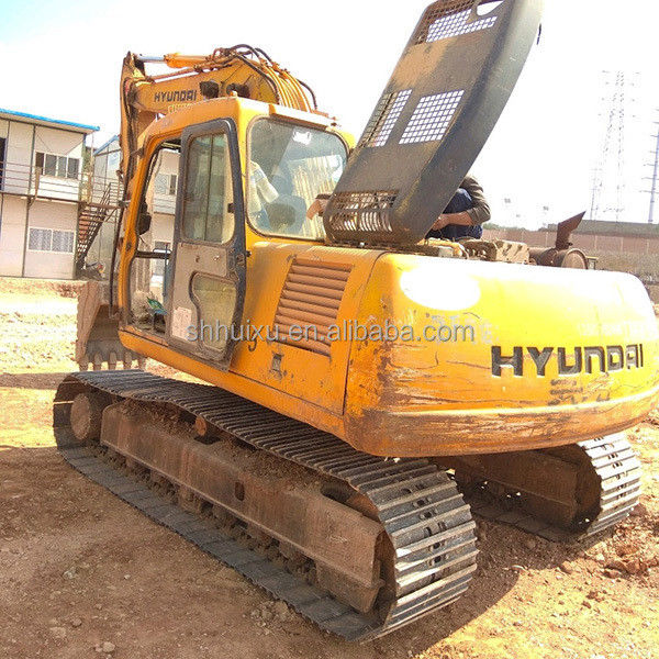 Je vends une Hyundai130 d'occasion, petite excavatrice, en bon état, de bonne qualité.
