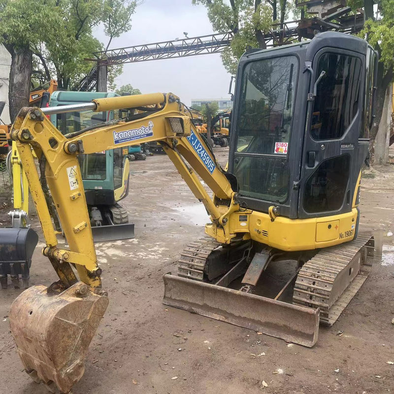 prix bas en stock excavateur ramper Komatsu PC20 avec cabine excavateur d'occasionJapon utilisé Komatsu hydraulique ramper excavateur utilisé